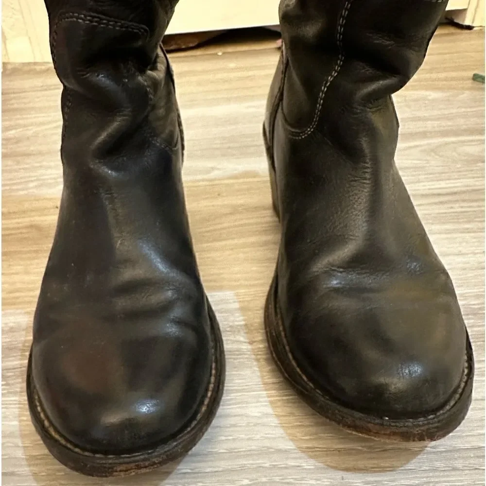 Frye size 7 1/2